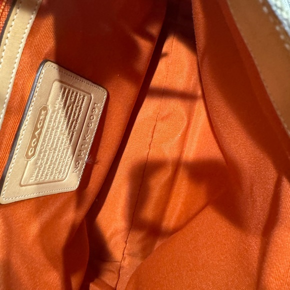 Used Coach small shoulder bag - Picture 7 of 9